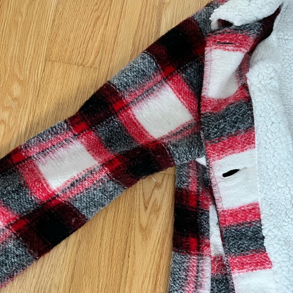 Joe Fresh Sherpa Shacket - Picture 6 of 8